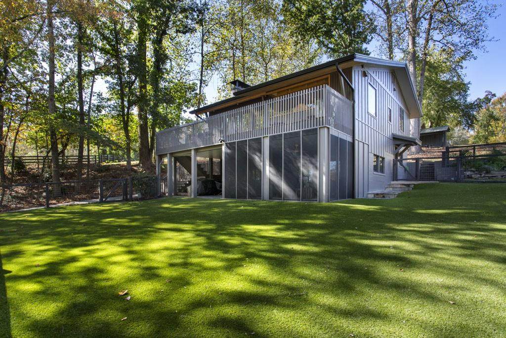 8885 Bay Drive - Photo 1