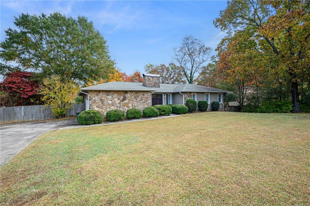 127 Windsor Drive - Photo 1