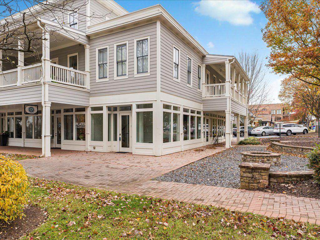 1144 Canton Street - Photo 1