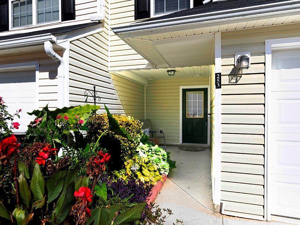 253 Gallant - Photo 1