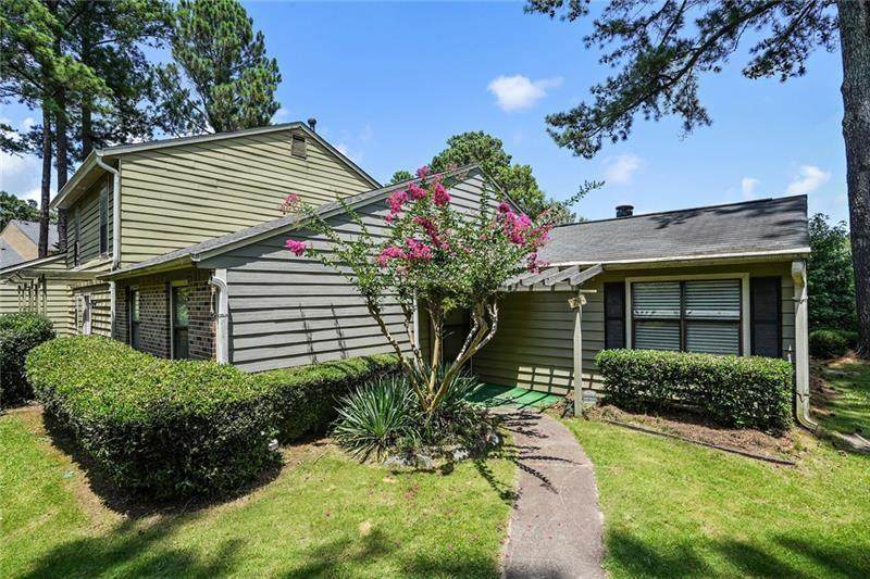 76 Sandalwood Circle - Photo 1