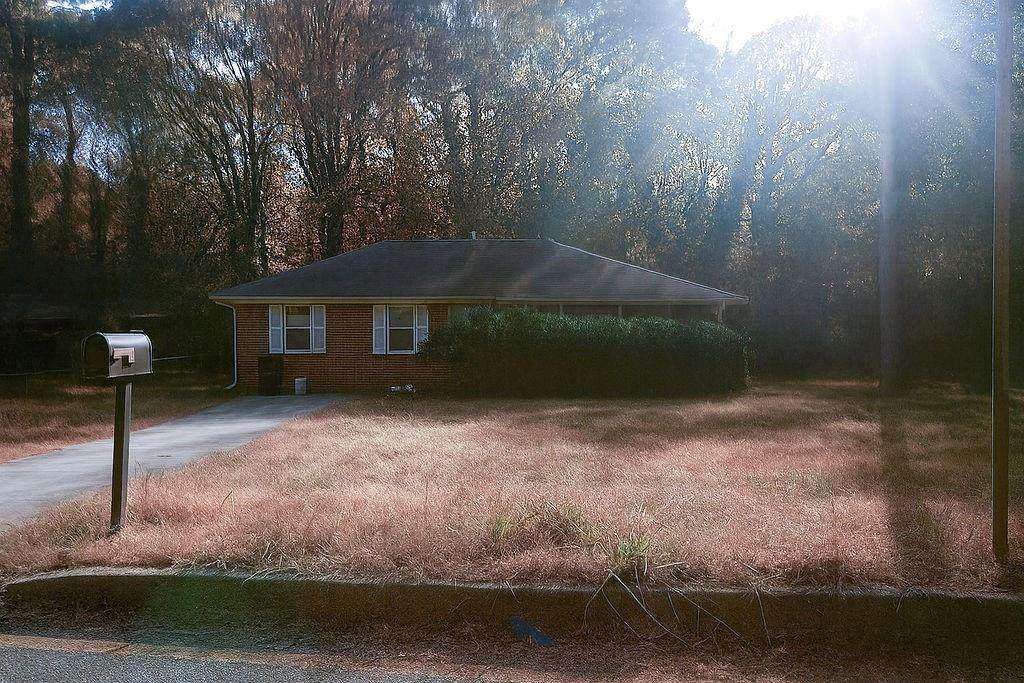 1394 Oakview Circle - Photo 1