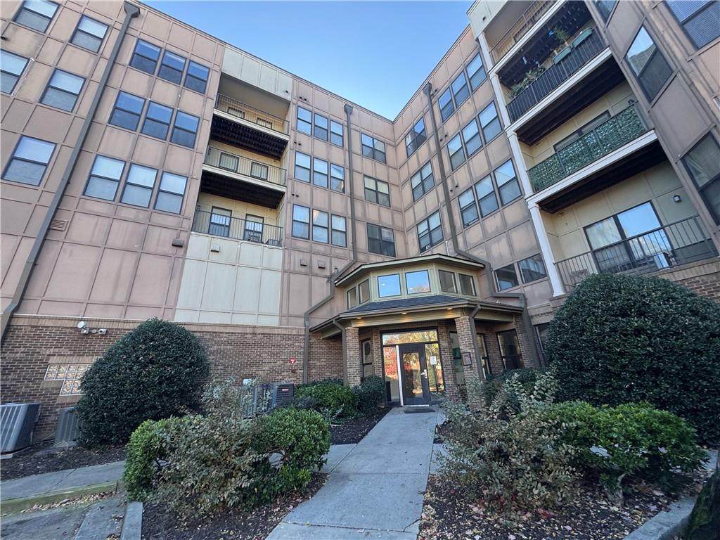 898 Oak Street - Photo 1