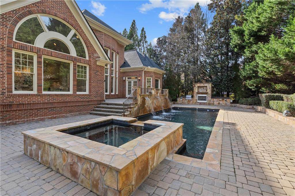 1017 Cherbury Lane - Photo 1