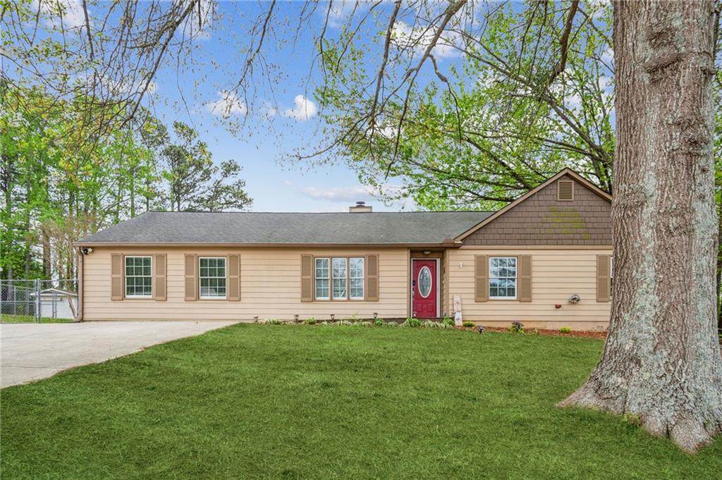 140 Apple Valley Drive - Photo 1