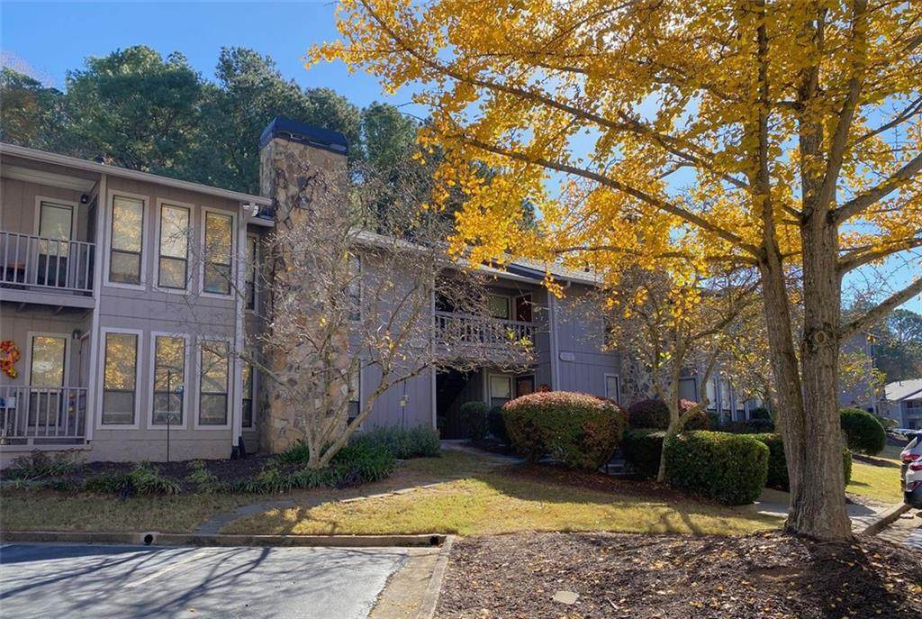 3934 Woodridge Way - Photo 1