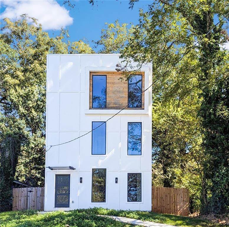 1052 Windsor Street - Photo 1