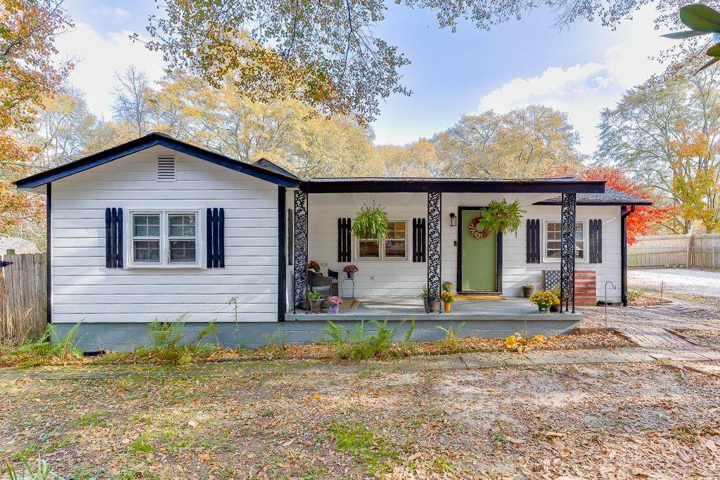 98 Circle Drive - Photo 1