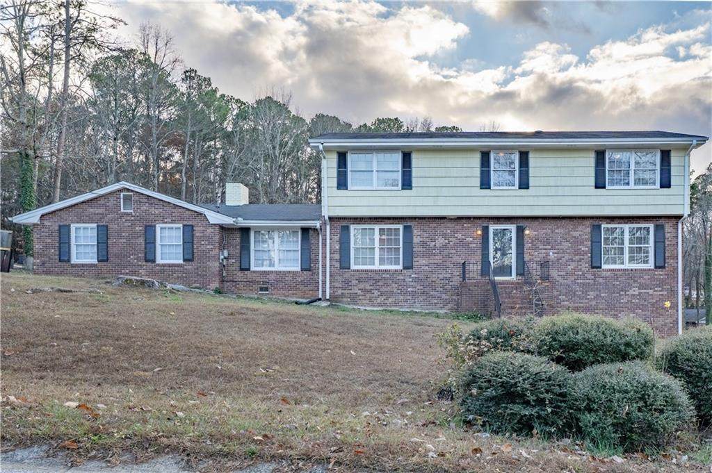 2067 Tanglewood Drive - Photo 1