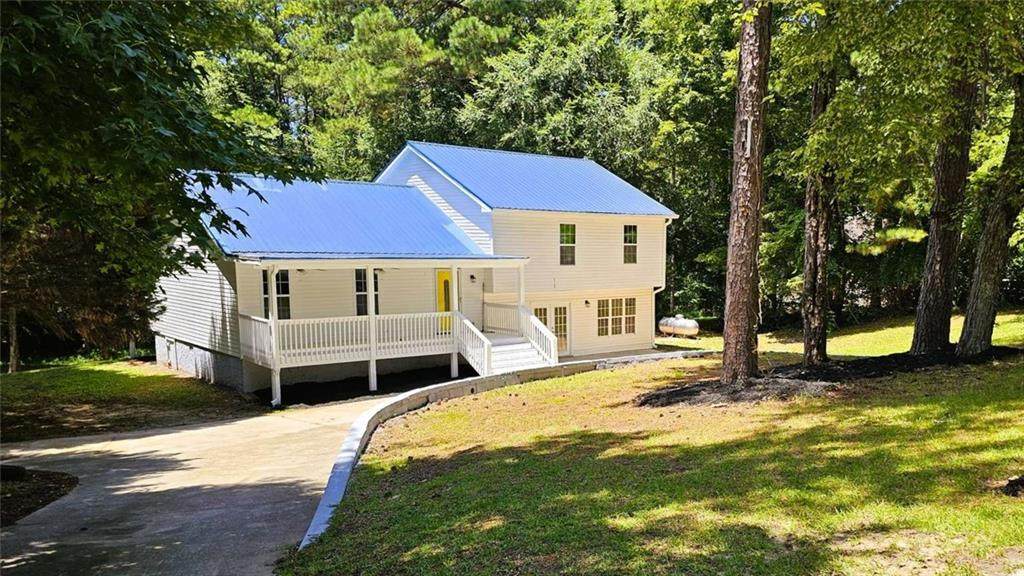 389 Waxwing Drive - Photo 1