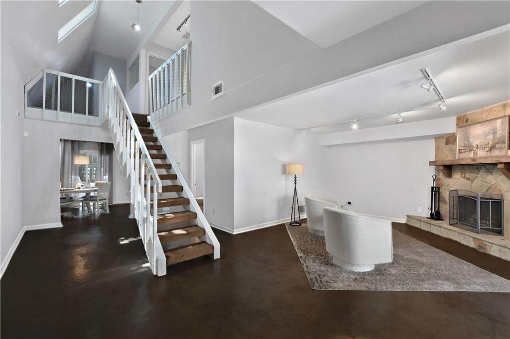 946 Bobcat Court - Photo 1