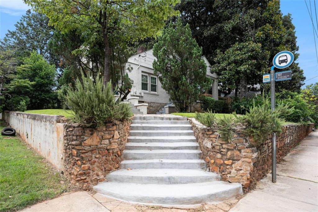 492 Hemlock Circle - Photo 1