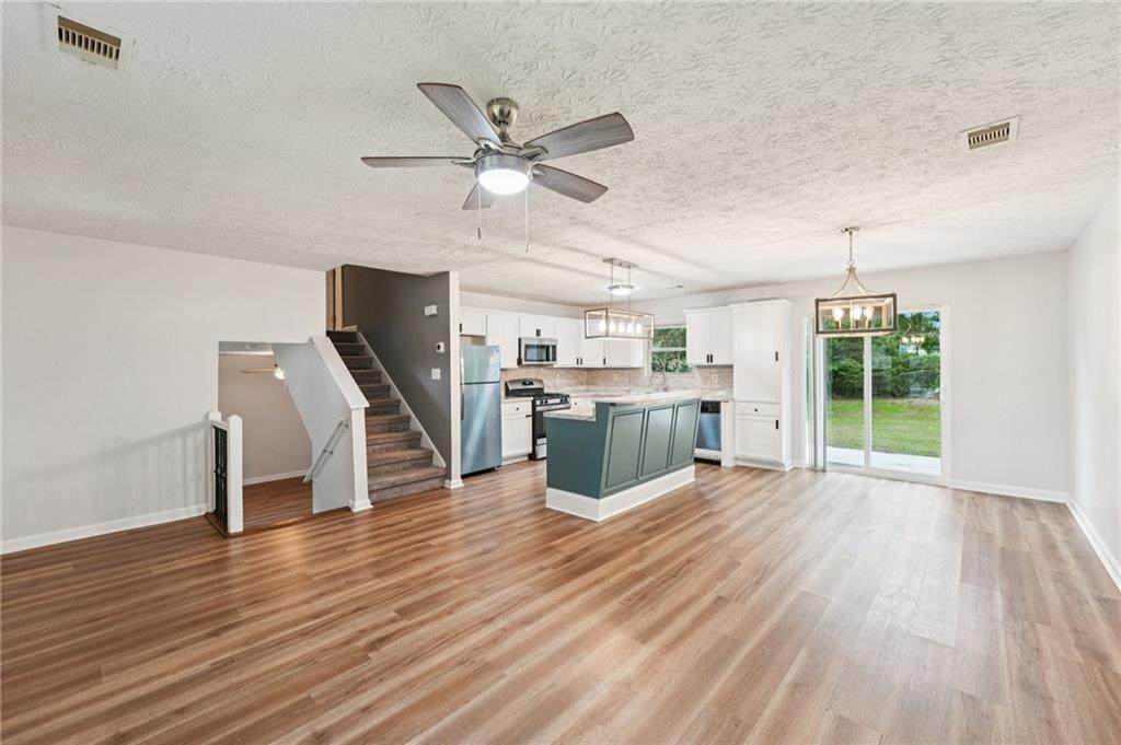 5415 Radford Lane - Photo 1