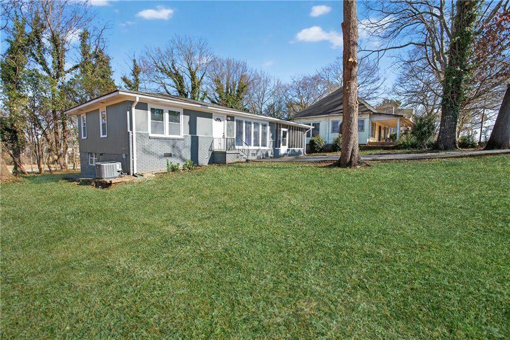 2535 Lakewood Avenue - Photo 1