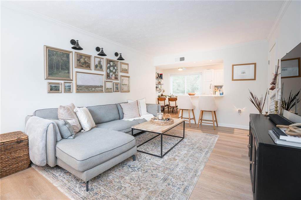 100 Biscayne Drive - Photo 1