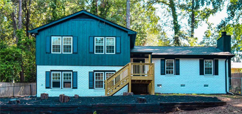 651 Inglis Drive - Photo 1