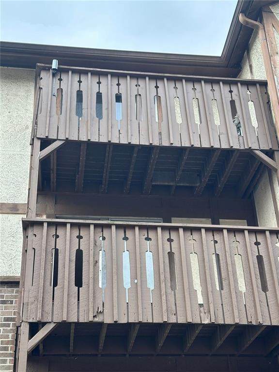 1505 Camelot Drive - Photo 1