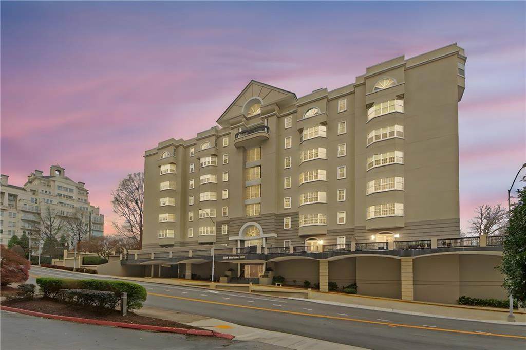 2499 Peachtree Road - Photo 1