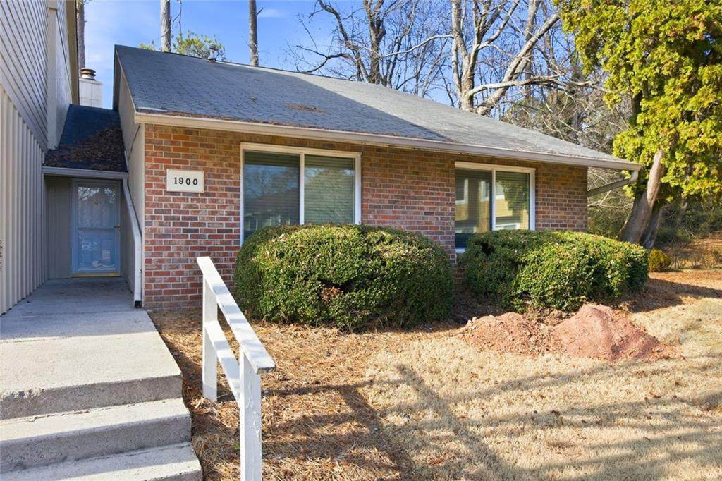 1900 Powers Ferry Trace - Photo 1