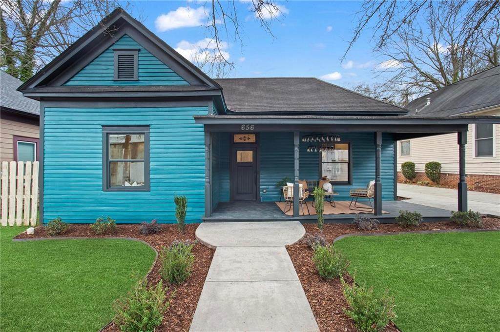 656 Shelton Avenue - Photo 1