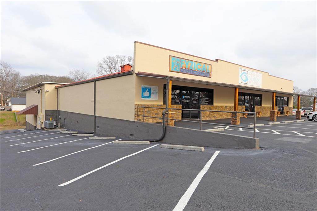 300 Alabama Avenue - Photo 1