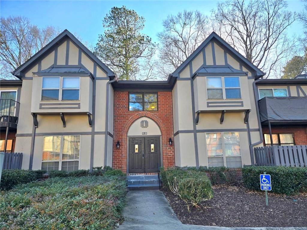 6851 Roswell Road - Photo 1