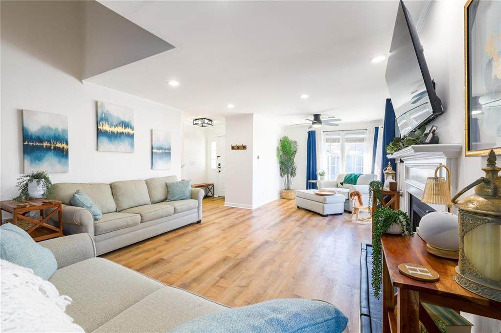 404 Countryside Place - Photo 1