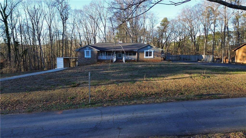 1558 Pine Circle - Photo 1