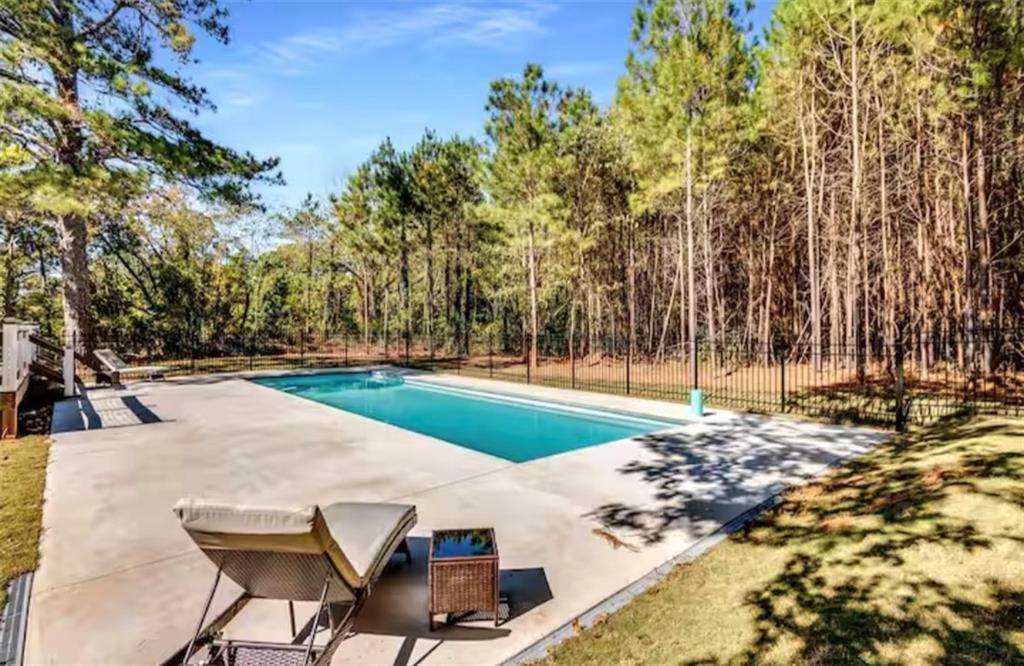 4050 Washington Road - Photo 1