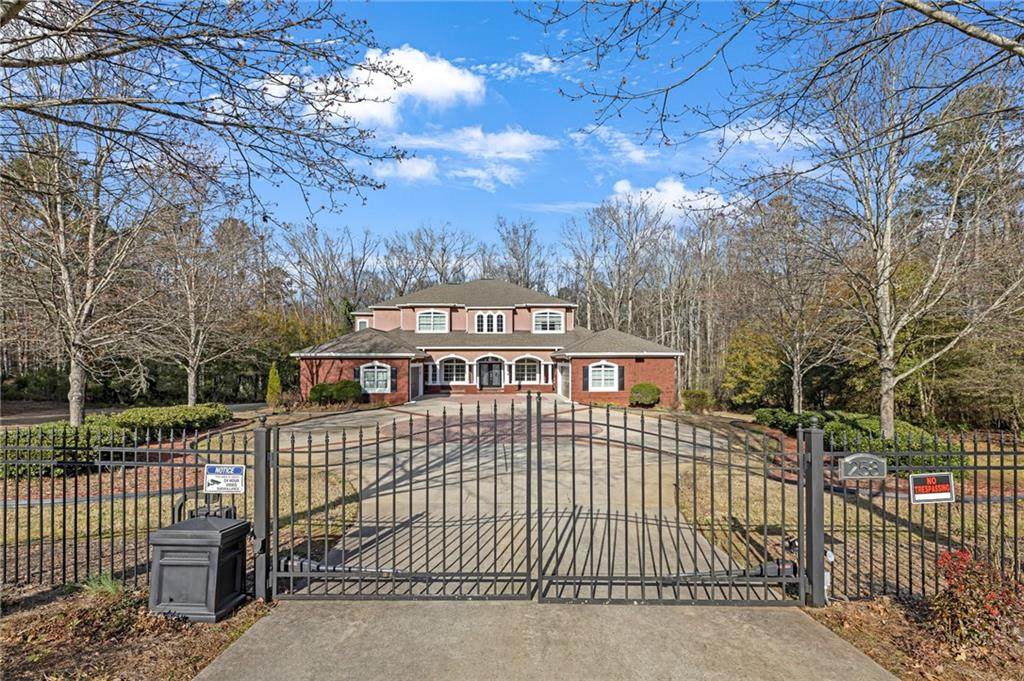 258 Salem Drive - Photo 1