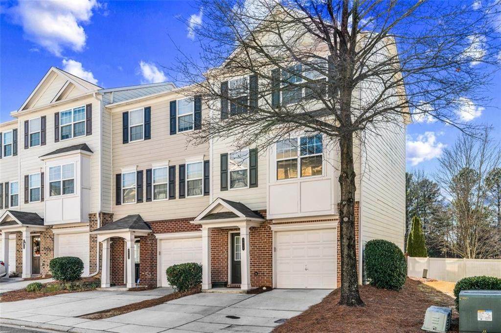 6816 Blackstone Place - Photo 1