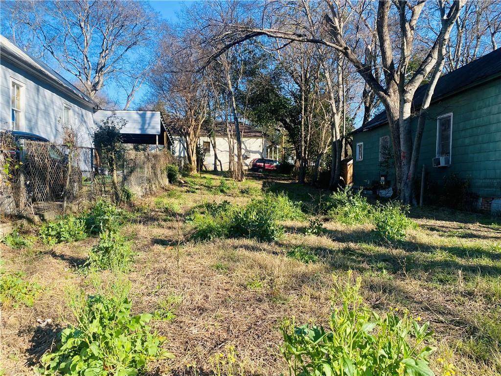 1004 Railroad Street - Photo 1
