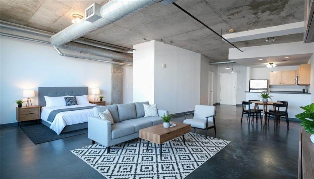 115 Peachtree Place - Photo 1