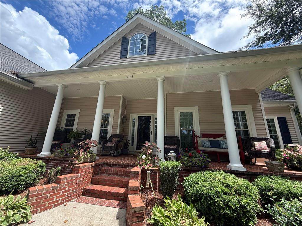 231 Lakeshore Drive - Photo 1