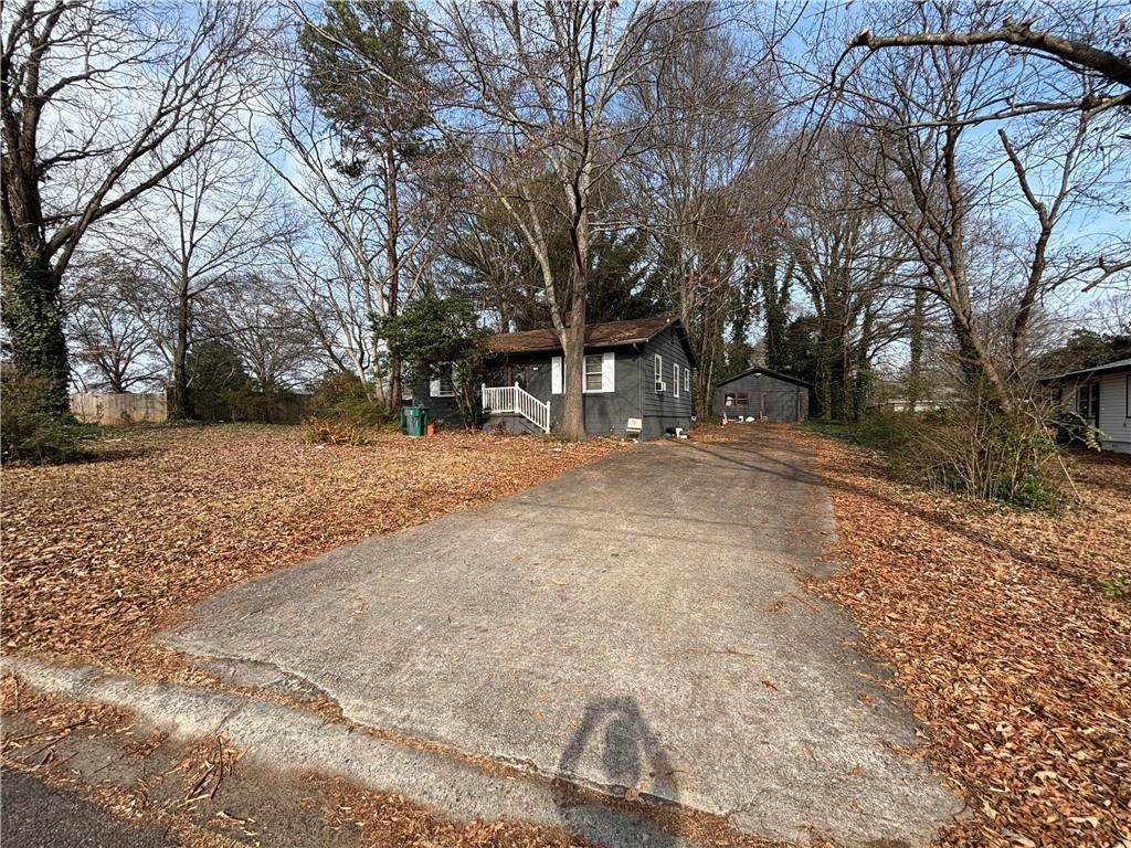 981 Oakdale Drive - Photo 1