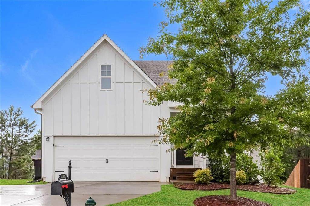 128 Hood Park Drive - Photo 1