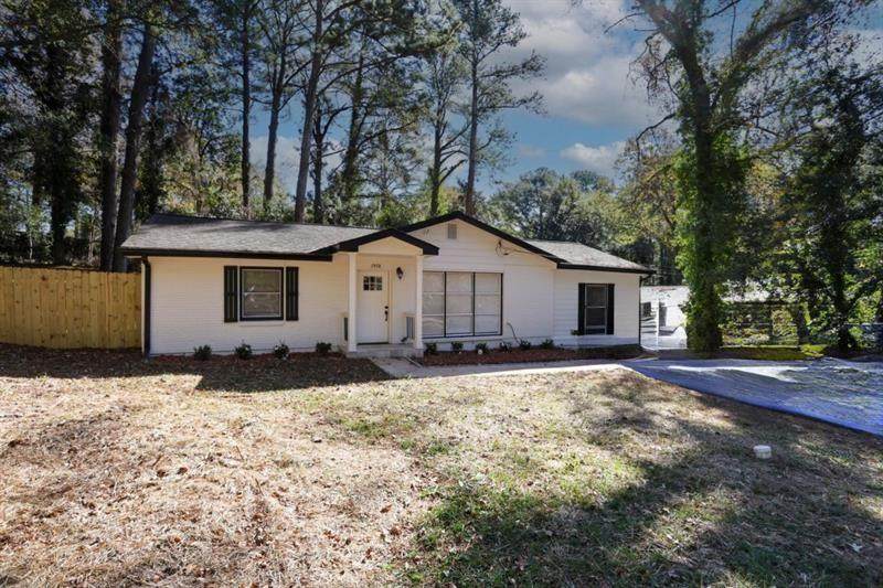 1508 Peachcrest Road - Photo 1
