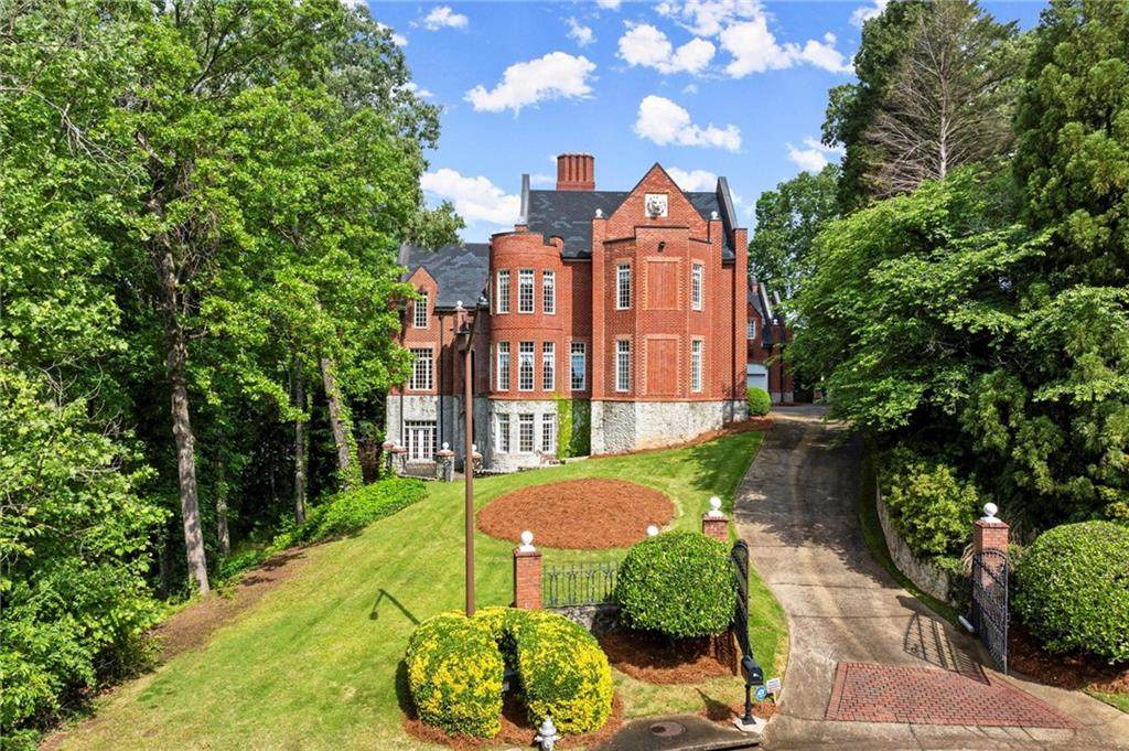 3863 Streamside Drive - Photo 1