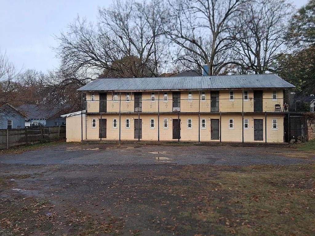 1181 Garibaldi Street - Photo 1