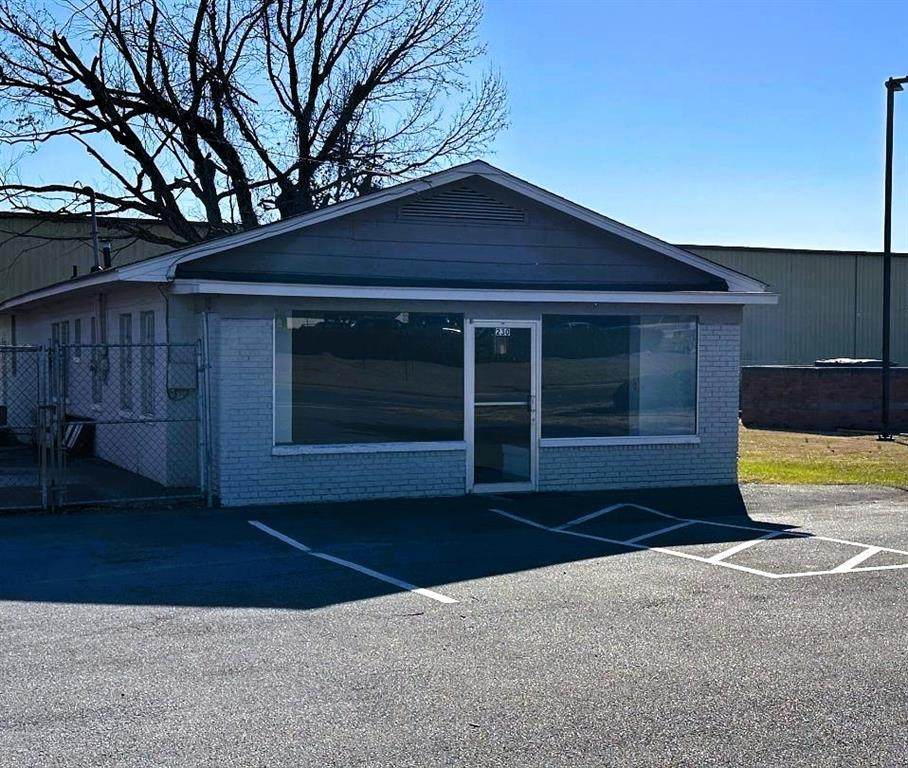 230 Belmont Drive - Photo 1