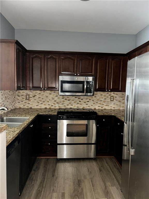 1502 River Green Drive - Photo 1