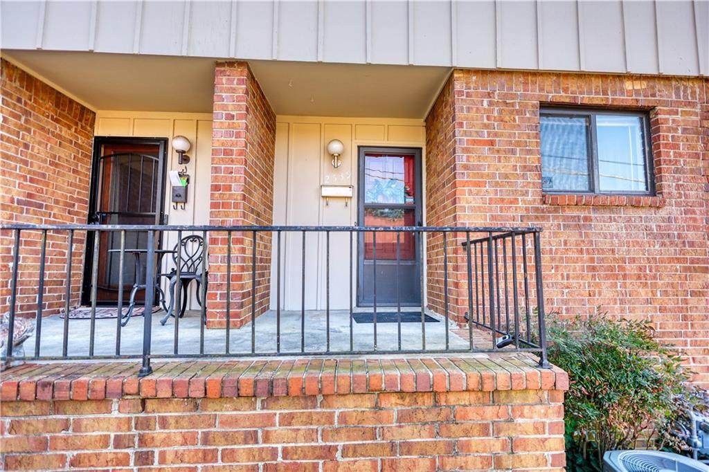 2539 Bradford Square - Photo 1