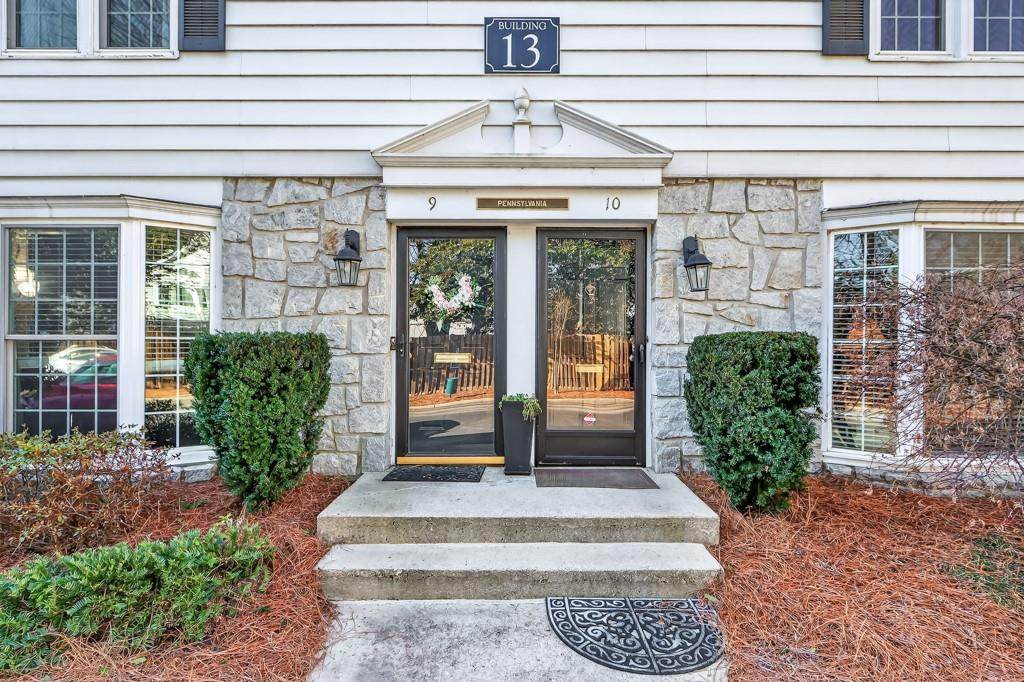 136 Peachtree Memorial Drive - Photo 1