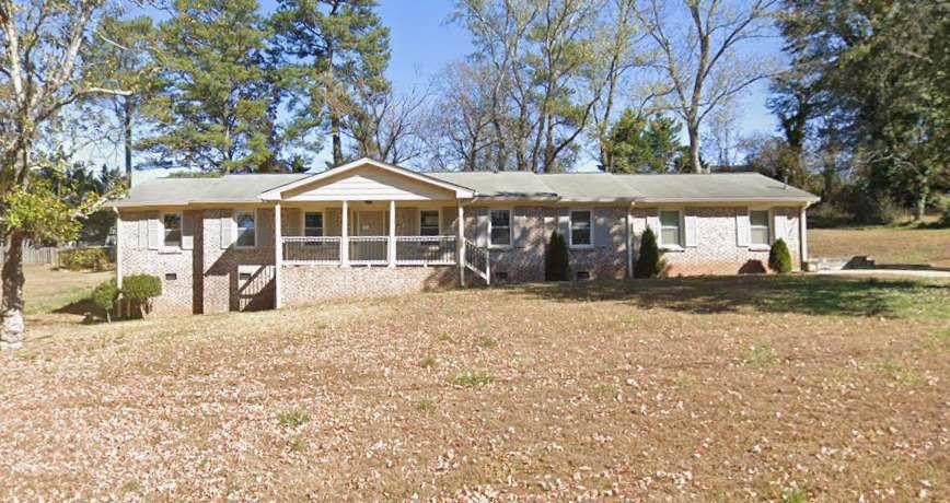 1700 Pine Circle - Photo 1