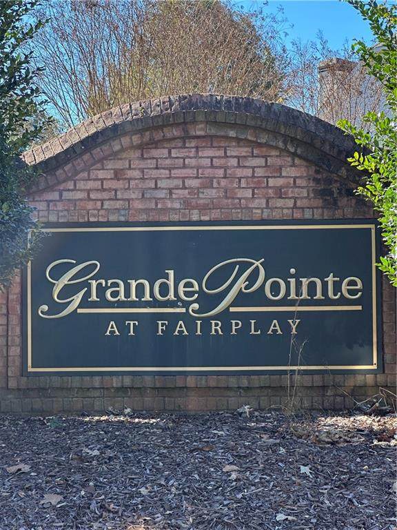 9590 Grande Drive - Photo 1