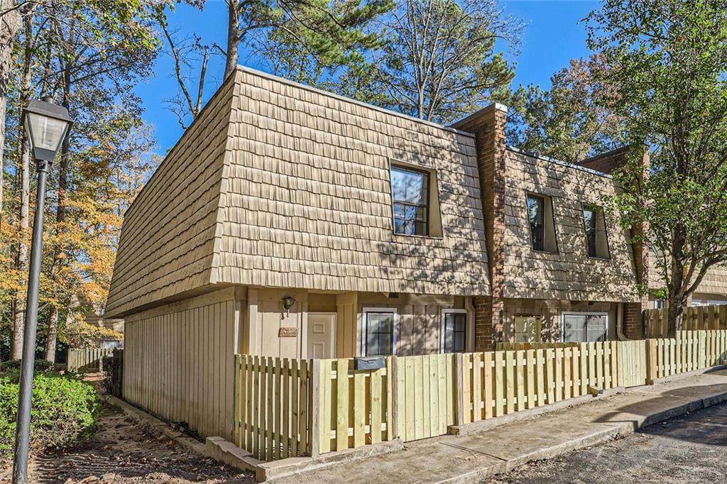 6424 Woodstone Way - Photo 1