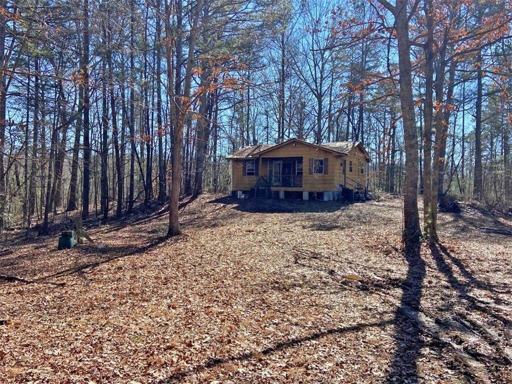 1394 Hwy. 136 - Photo 1
