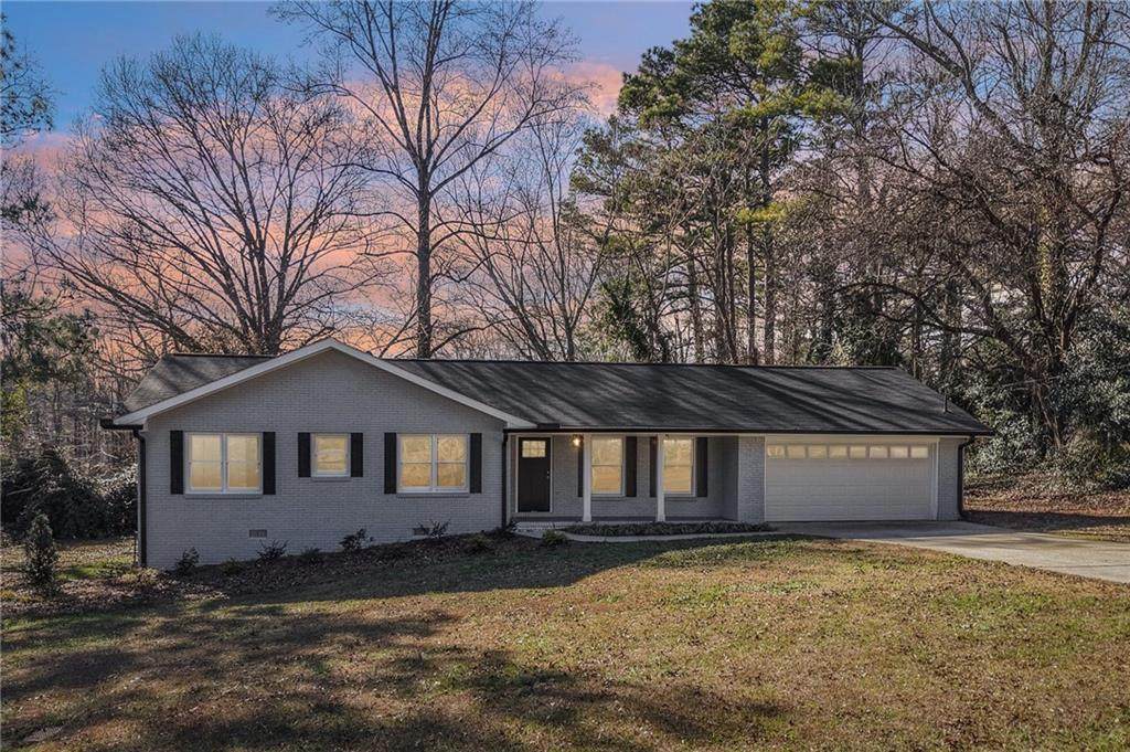 507 Castleaire Drive - Photo 1