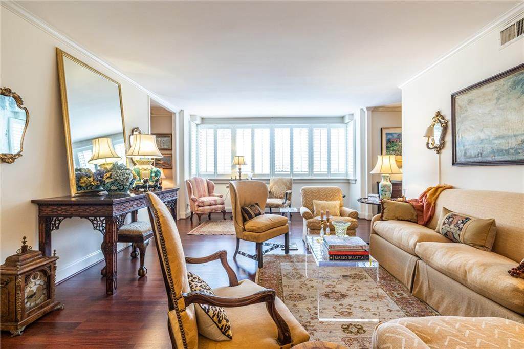 2734 Peachtree Road - Photo 1