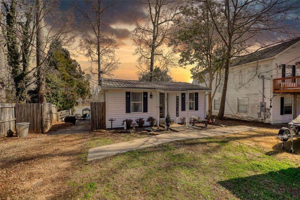 191 Cherokee Drive - Photo 1